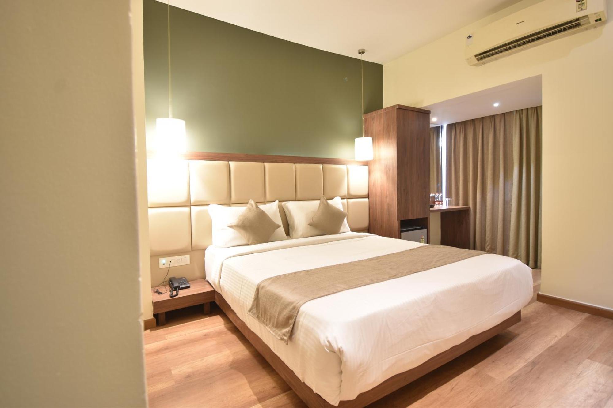 Hotel The Aarya A Smart Business Bombaim