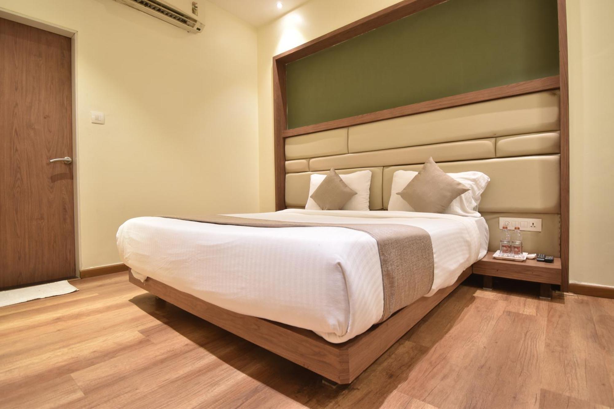 The Aarya A Smart Business Hotel Bombaim