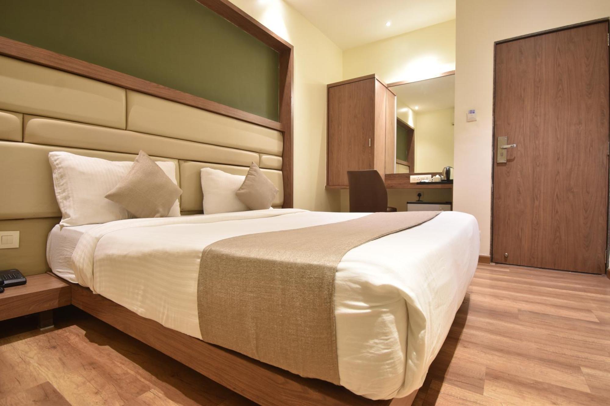 Hotel The Aarya A Smart Business Bombaim
