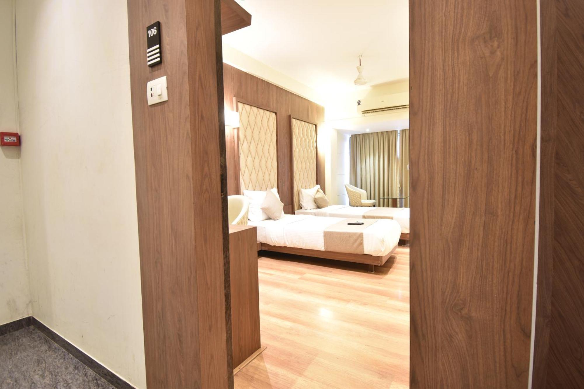 Hotel The Aarya A Smart Business Bombaim