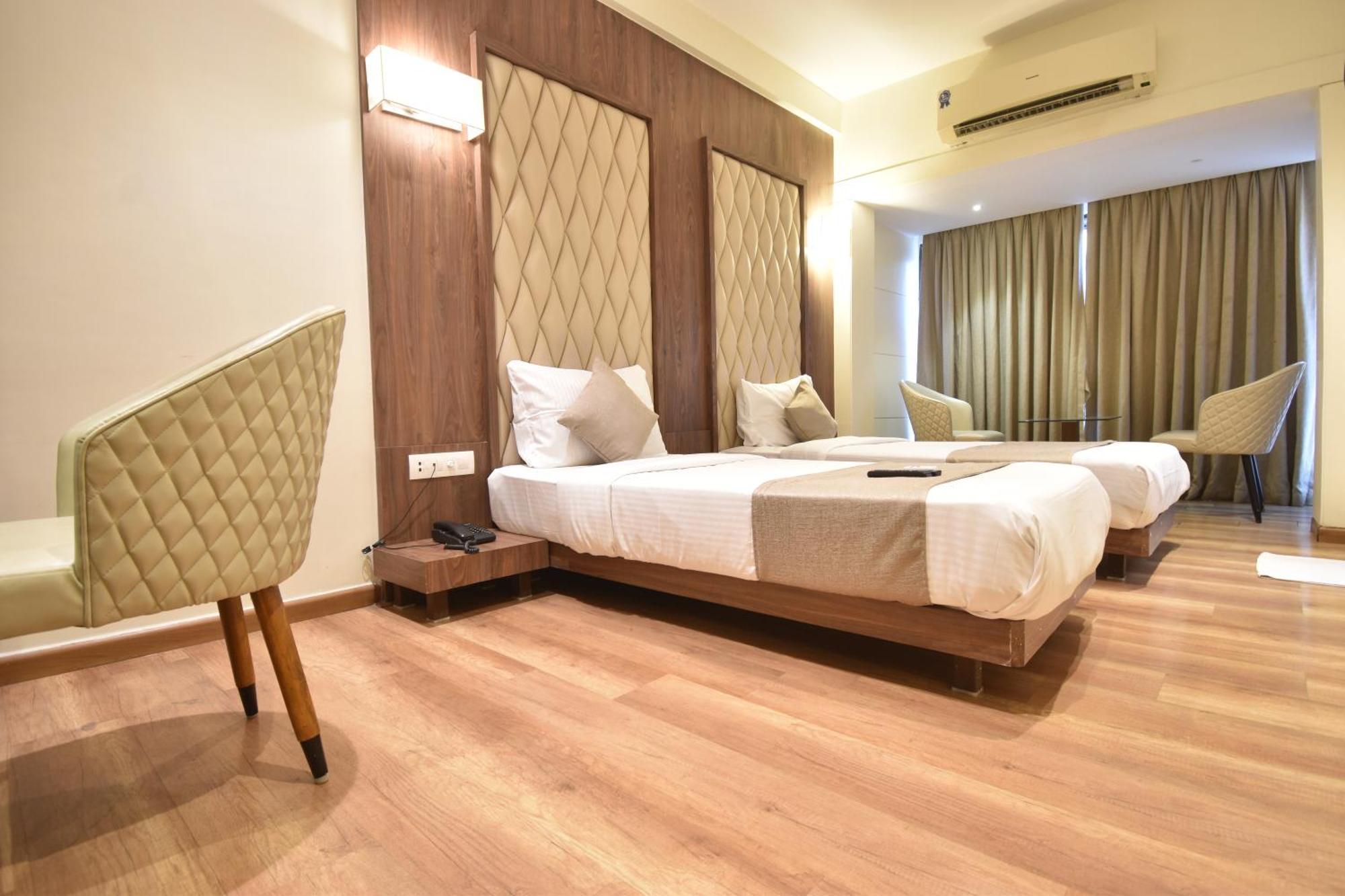 Hotel The Aarya A Smart Business Bombaim