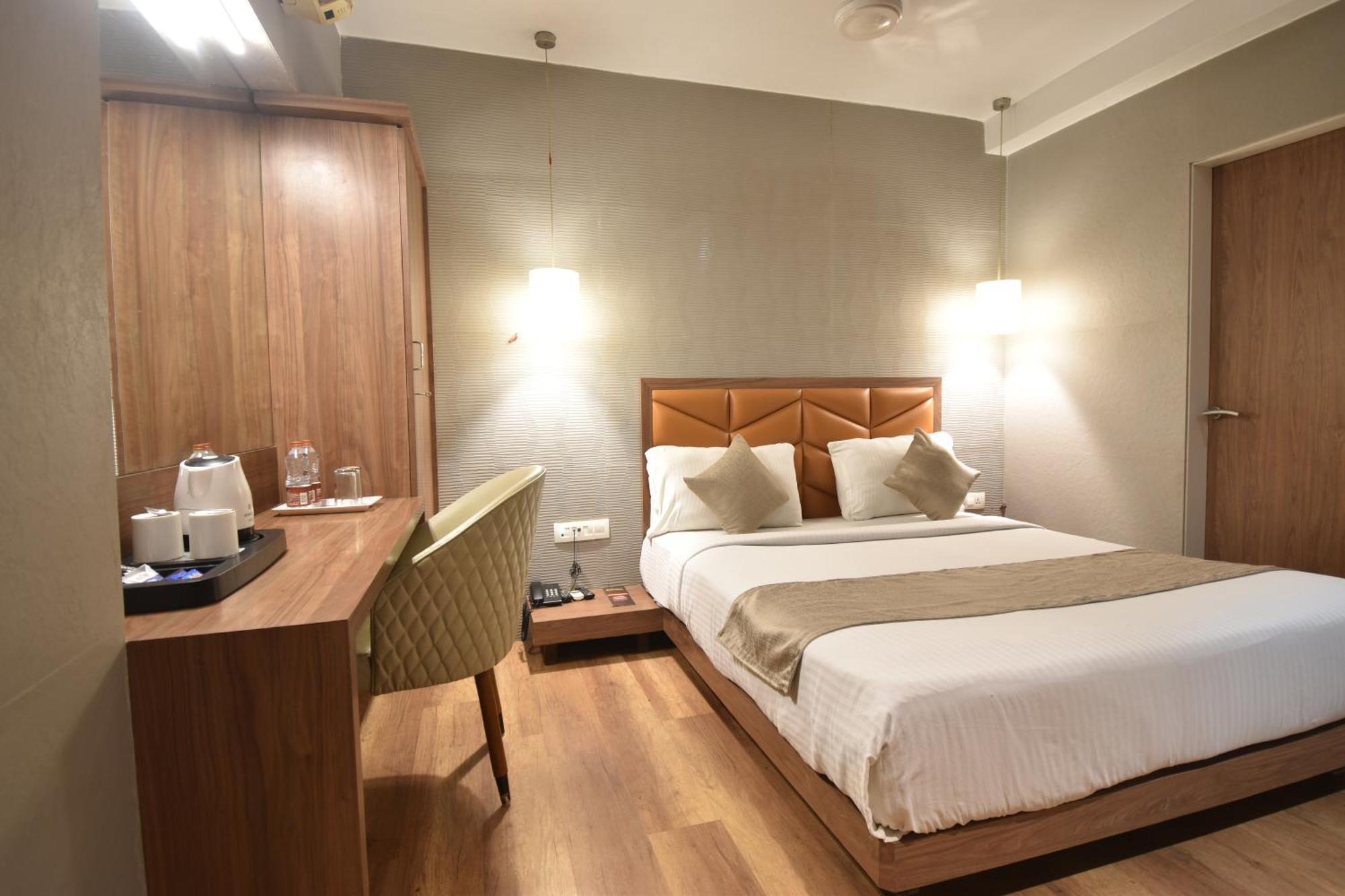Hotel The Aarya A Smart Business Bombaim