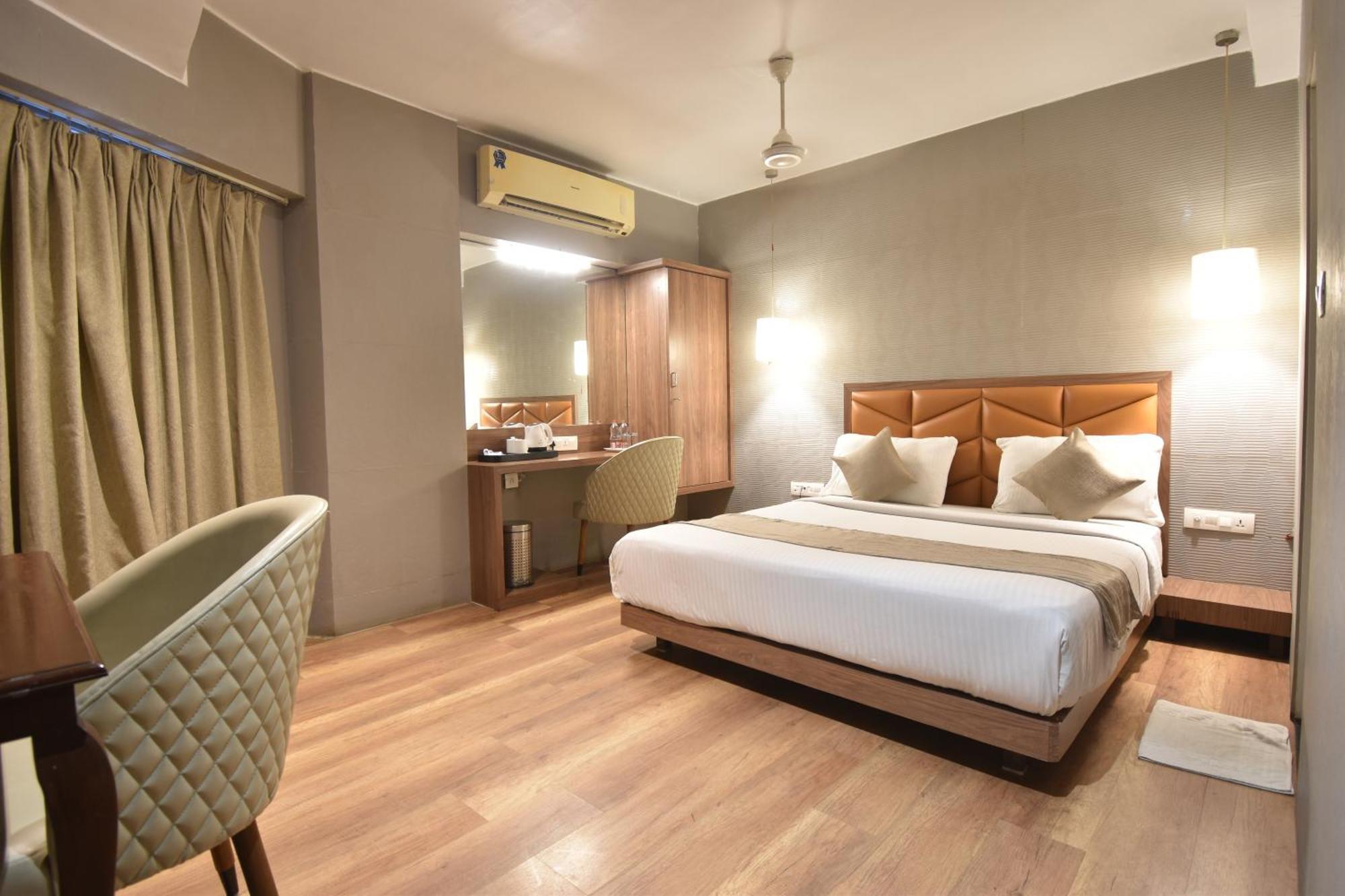 The Aarya A Smart Business Hotel Bombaim