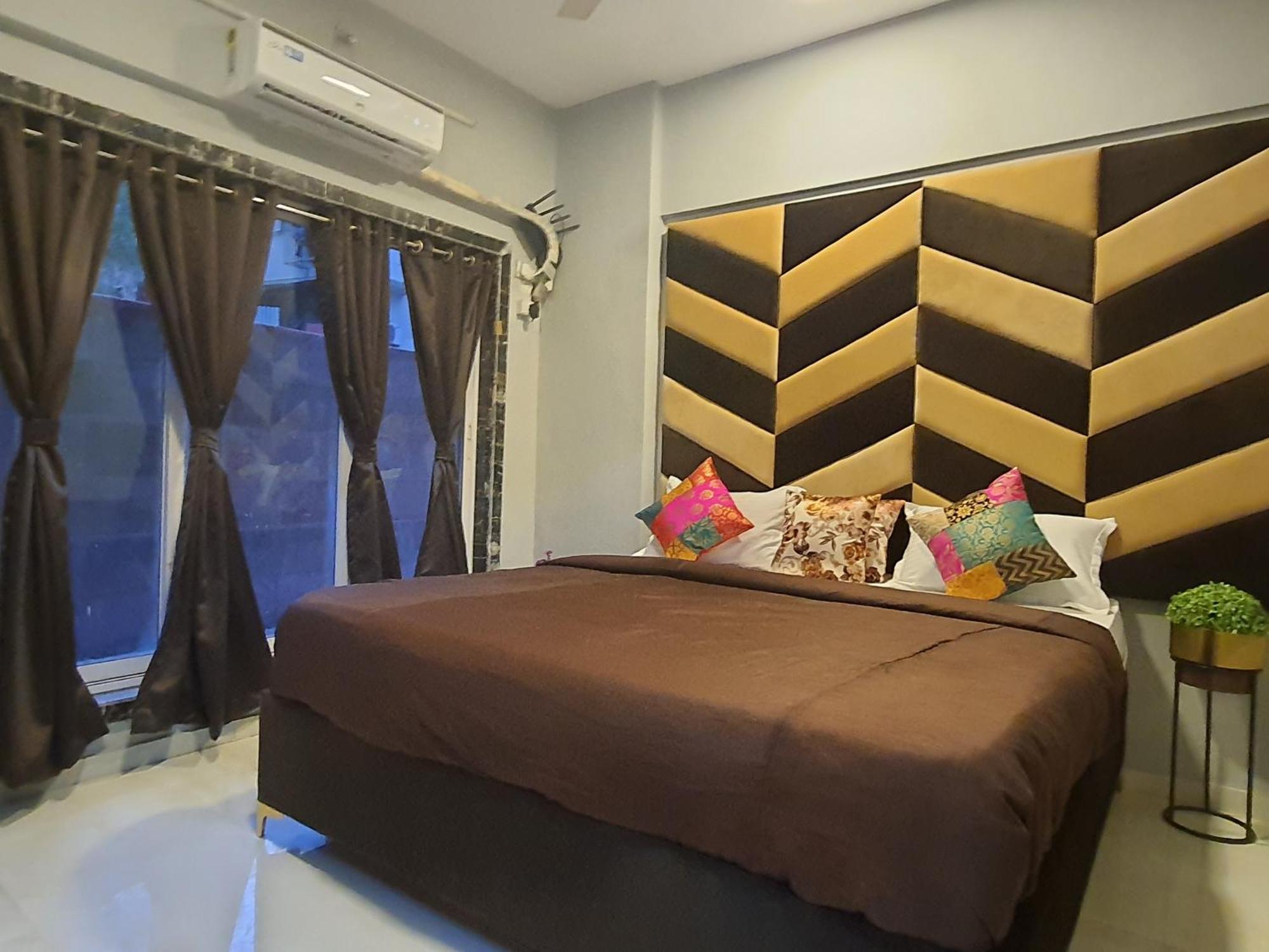 Osi Lilavati Bandra Apartment