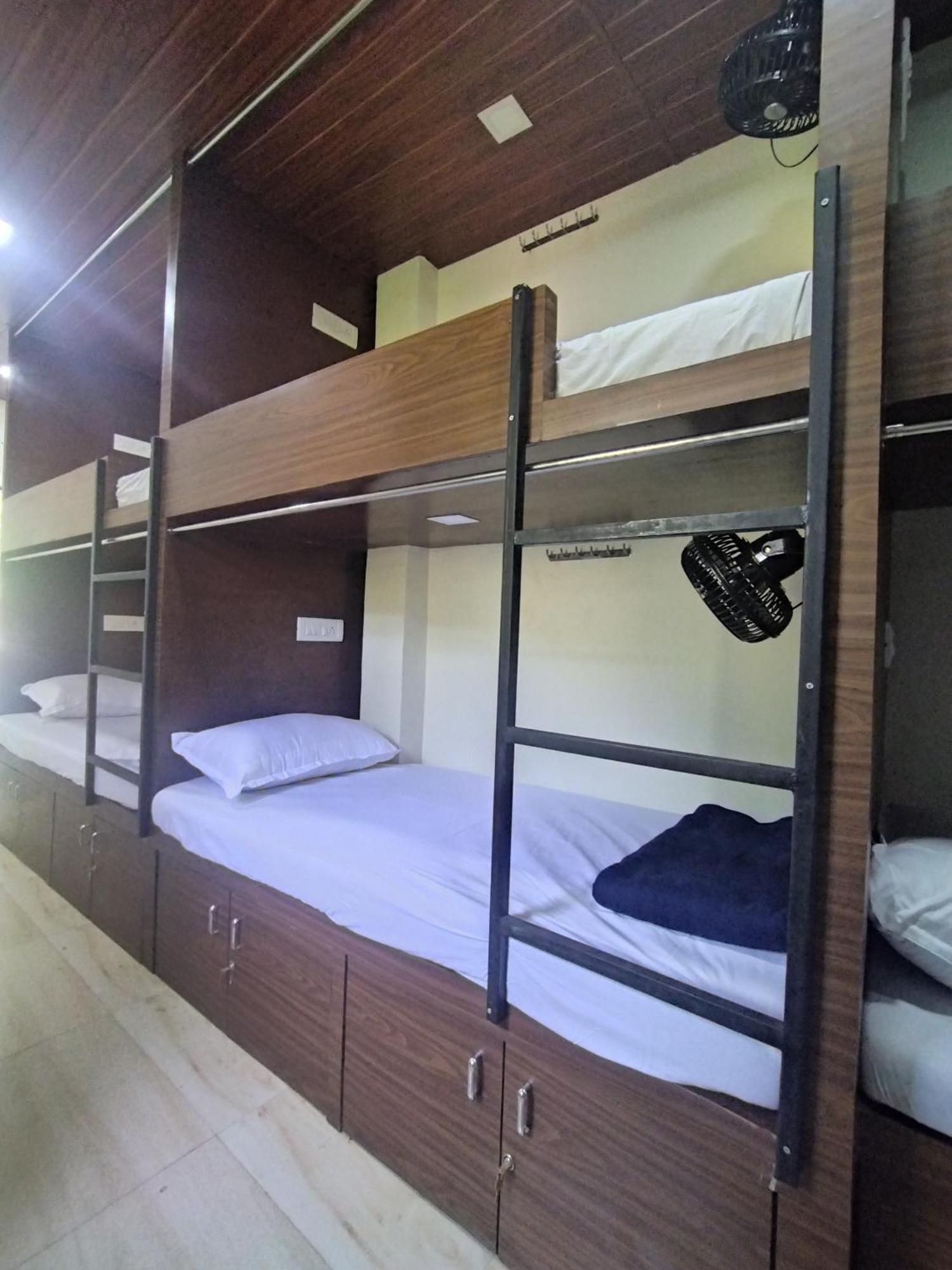 Ayat Asalpha Metro Hostel Mumbai