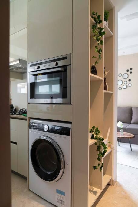 Chic, Boho Themed 1bhk Apt In Hiranandani Powai * Mumbai