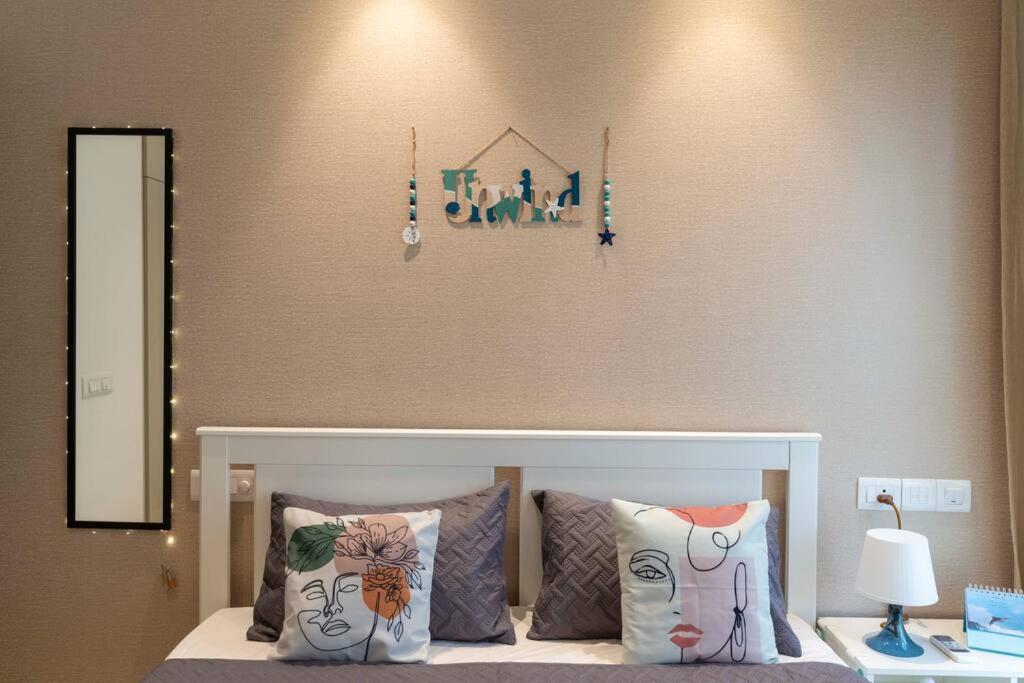 Chic, Boho Themed 1bhk Apt In Hiranandani Powai Apartment