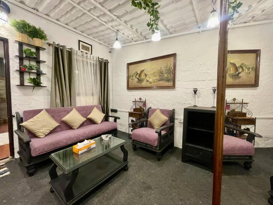 Independent Garden Cottage-bandra-carter Road Apartment Mumbai