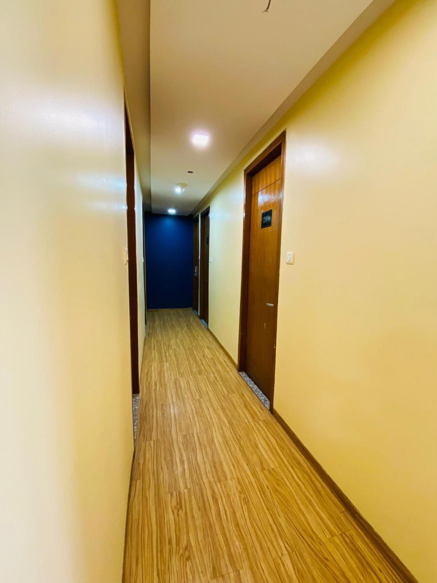 Hotel Arton Regency Near Terminal 2 Airport 3*