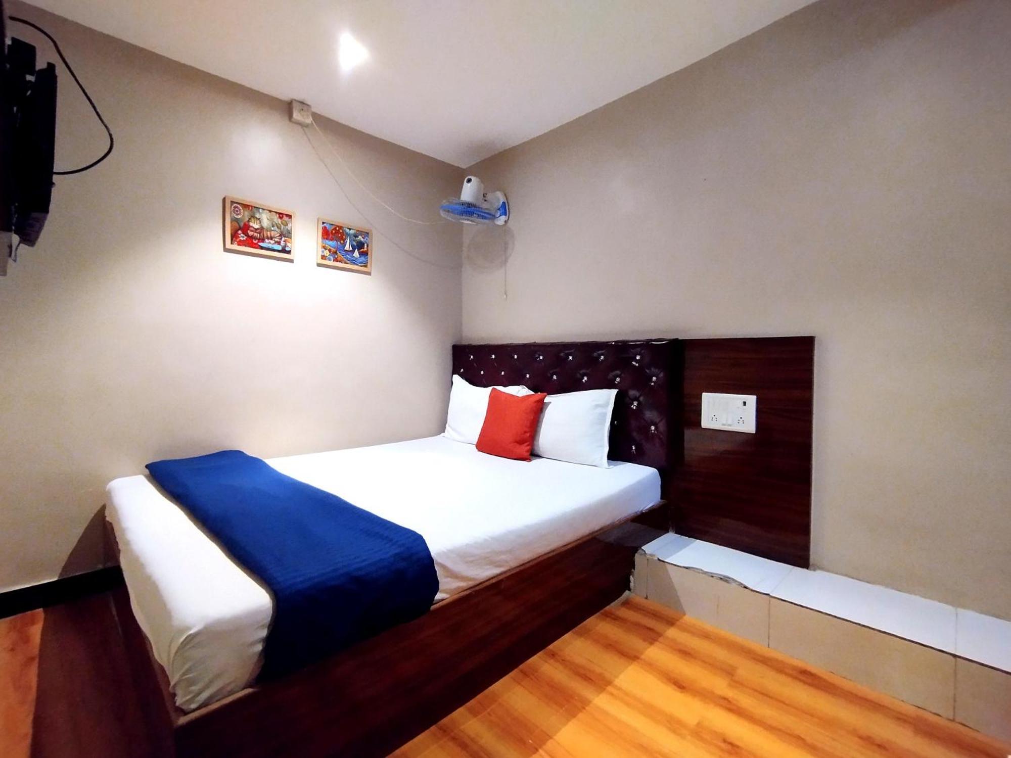 Aspen - Nr Airport Hotel 3*