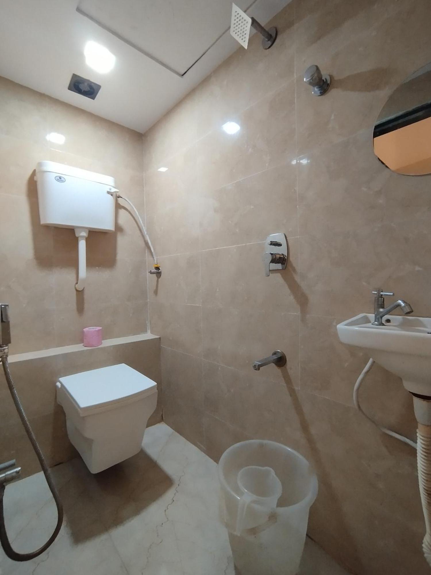 Hotel Aspen - Nr Airport Mumbai