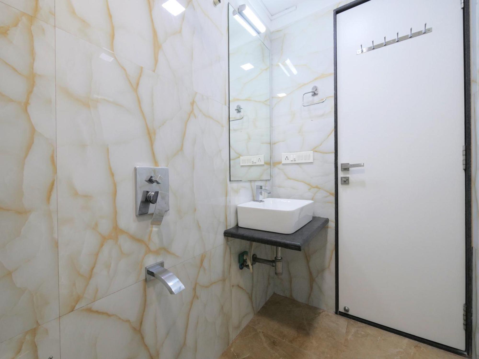 Athena 2bhk Khar W By The Company * Mumbai