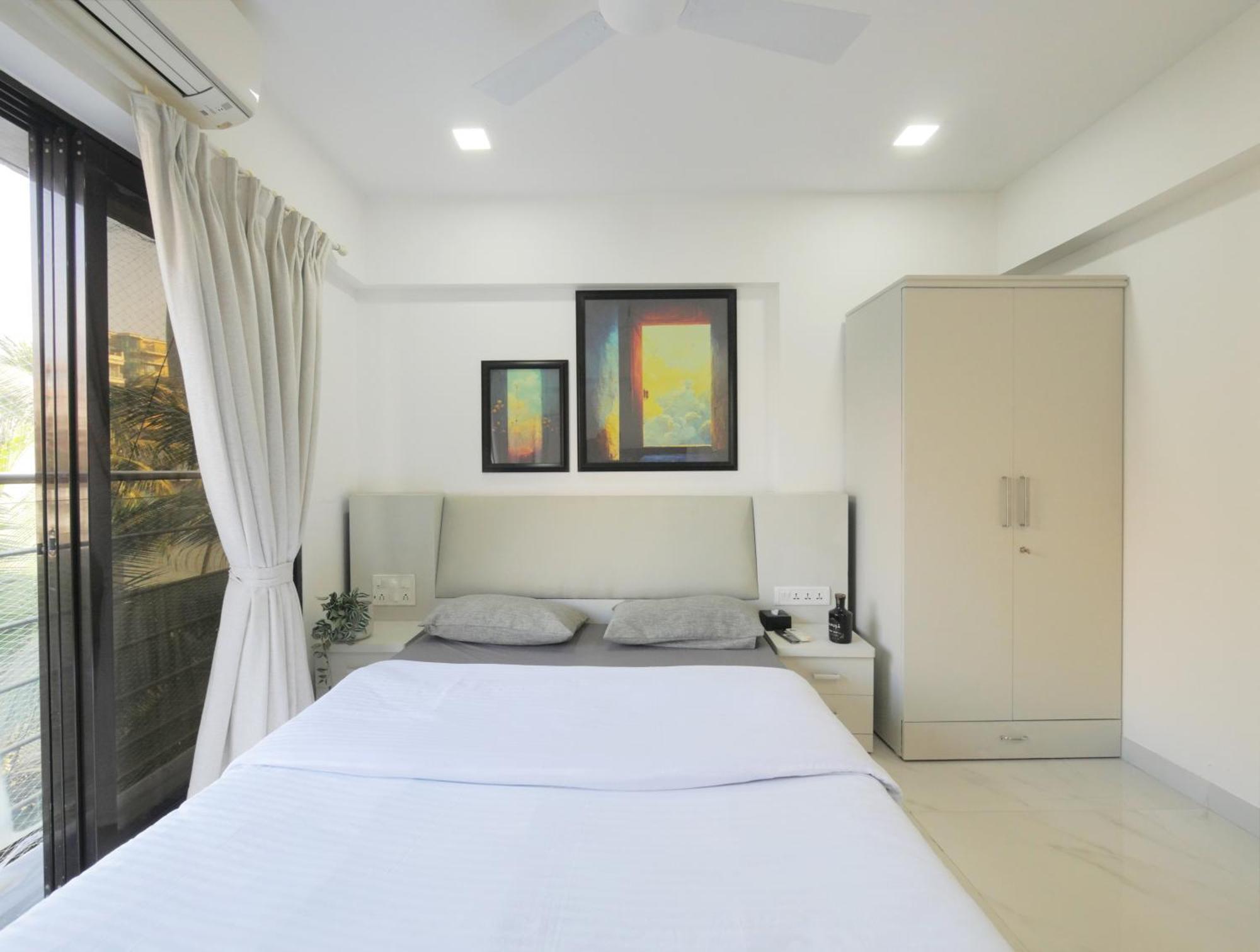Athena 2bhk Khar W By The Company Apartment *
