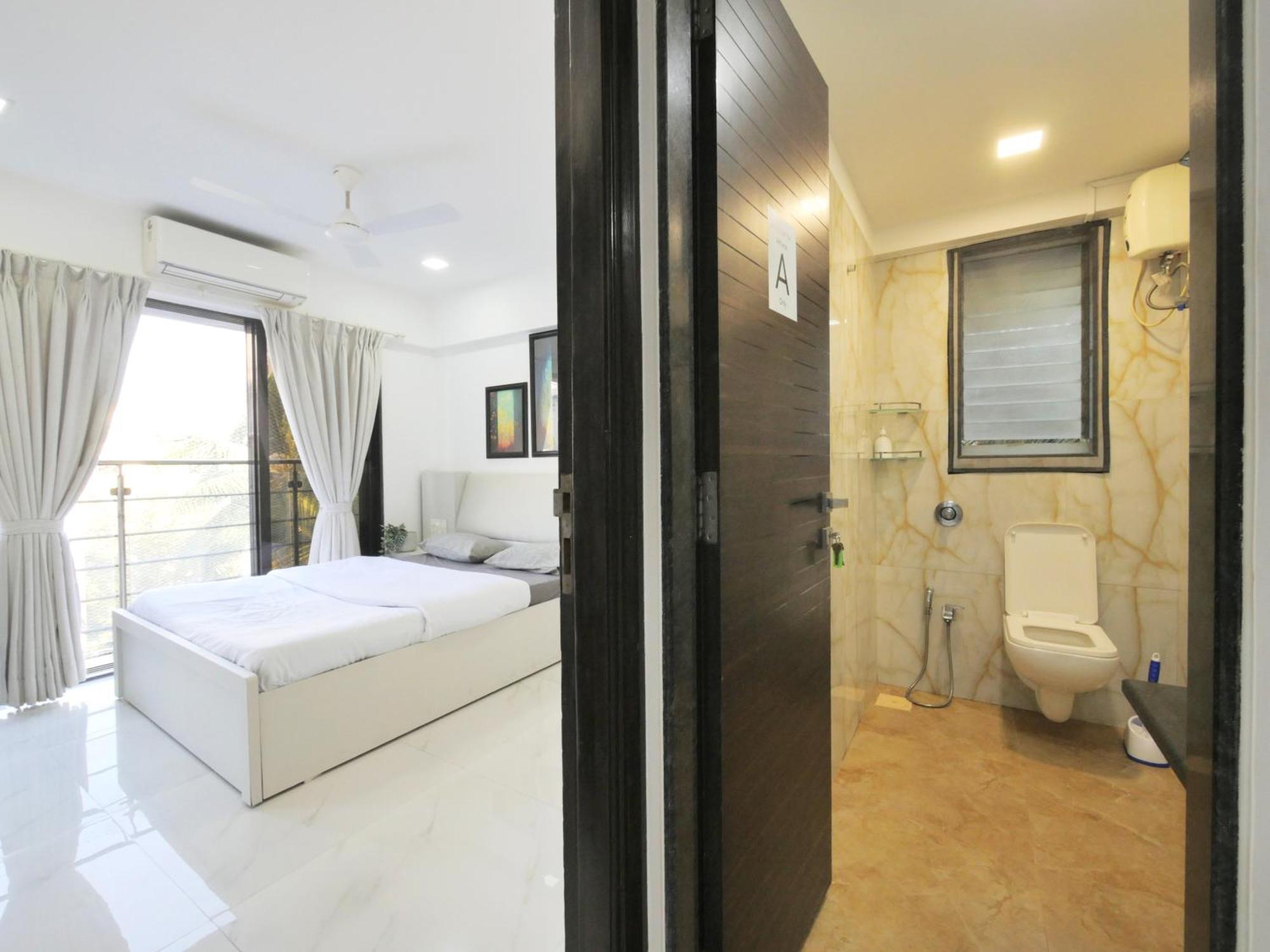 Athena 2bhk Khar W By The Company Apartment *