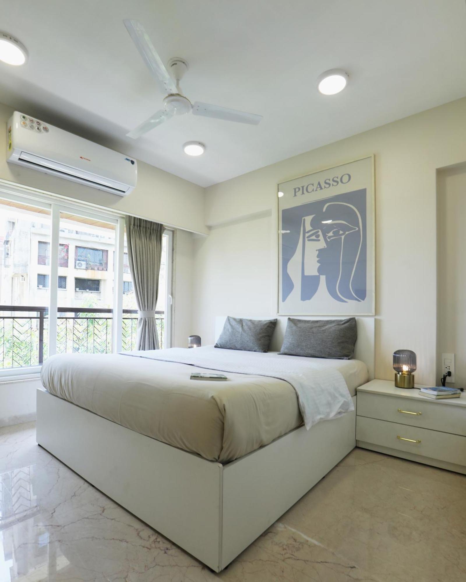 Ke Premium Shared Bandra W Homestay