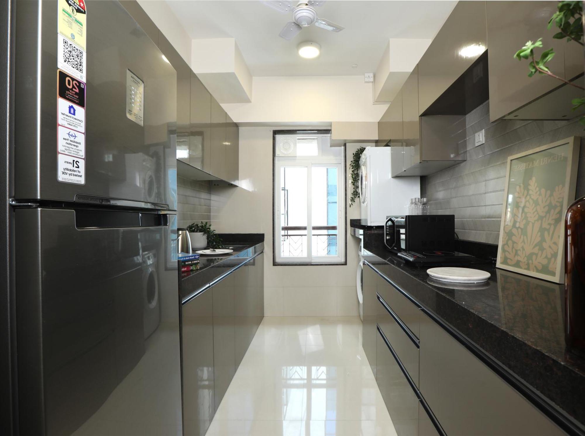 Ke Premium Shared Bandra W Homestay