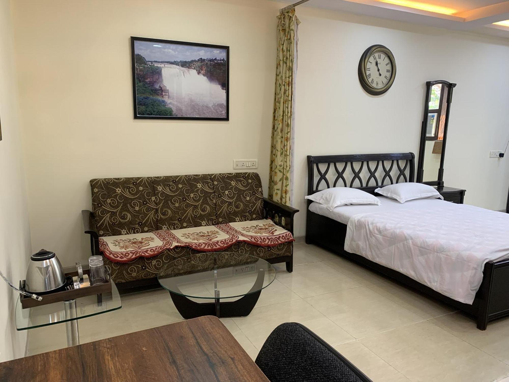 Apartment Mon Repose Bandra