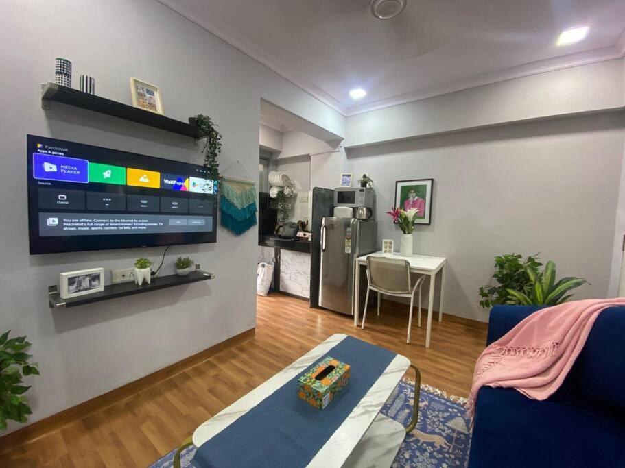 Newton 103 Bright 1bhk In Bandra Near Lilavati Apartment Mumbai