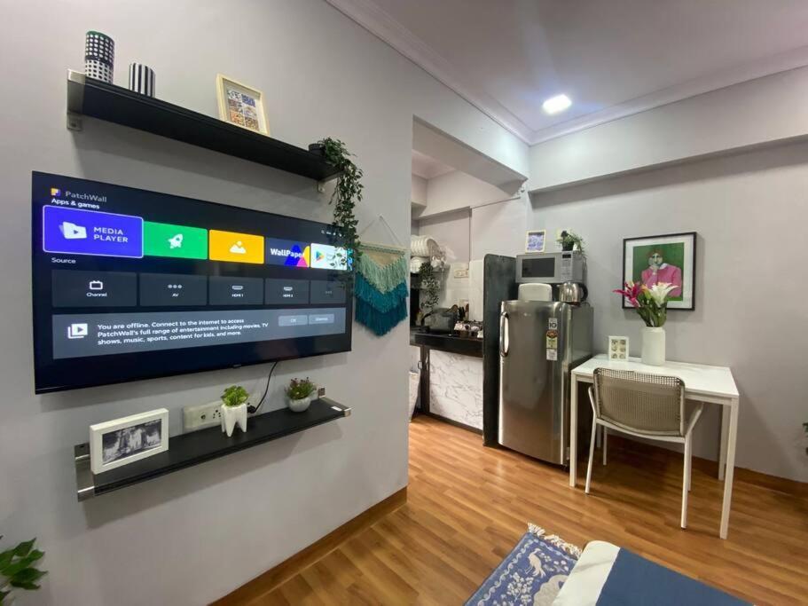 Newton 103 Bright 1bhk In Bandra Near Lilavati