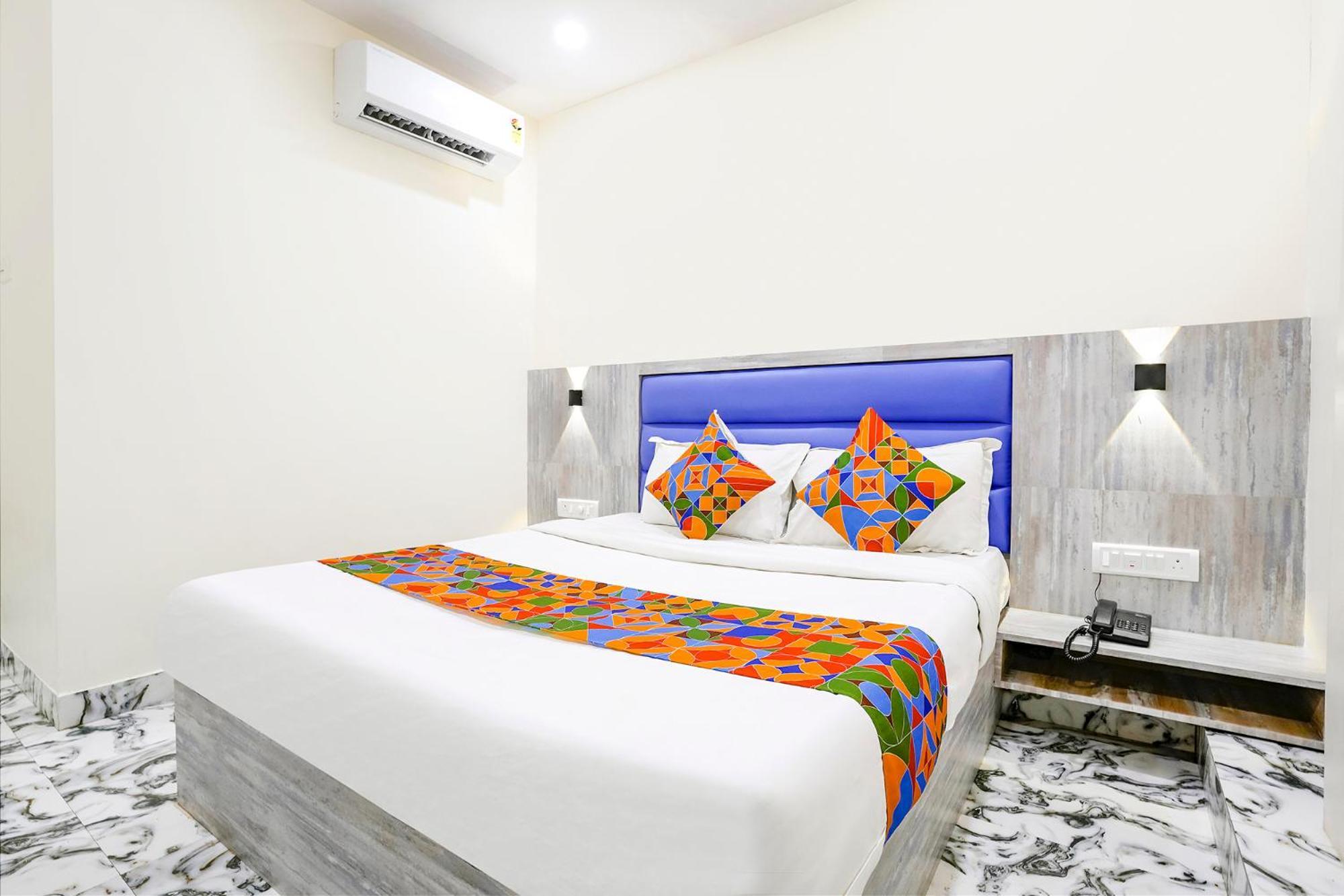 Hotel Fabhotel Good Luck Residency 3*