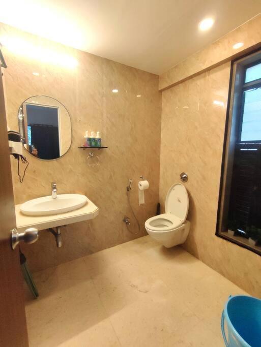 The Blue Abode 1 Bhk Santacruz W Apartment *