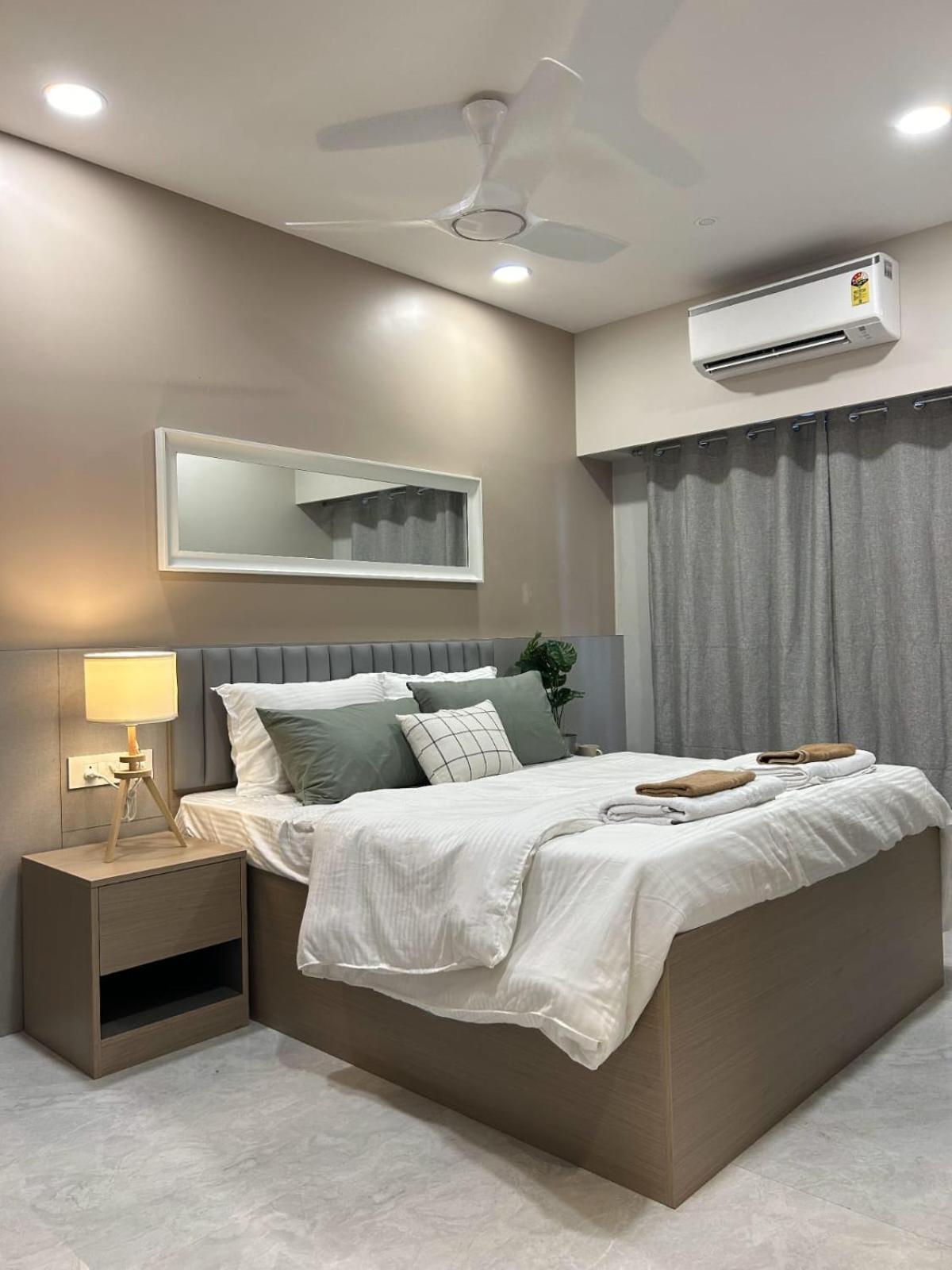 Downtown 3bhk Appt ,mumbai Mahalaxmi *