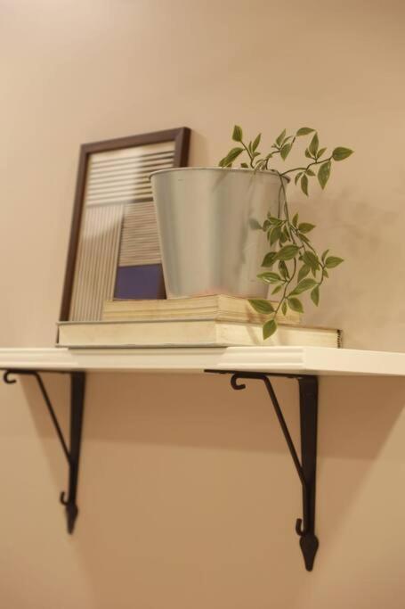 Apartment Downtown 1bhk Cozy, Mahalaxmi 1202 *