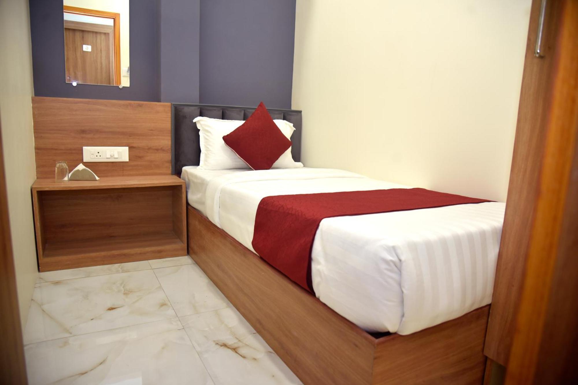 Vogue Near Nesco Exhibition Centre Apartment Mumbai