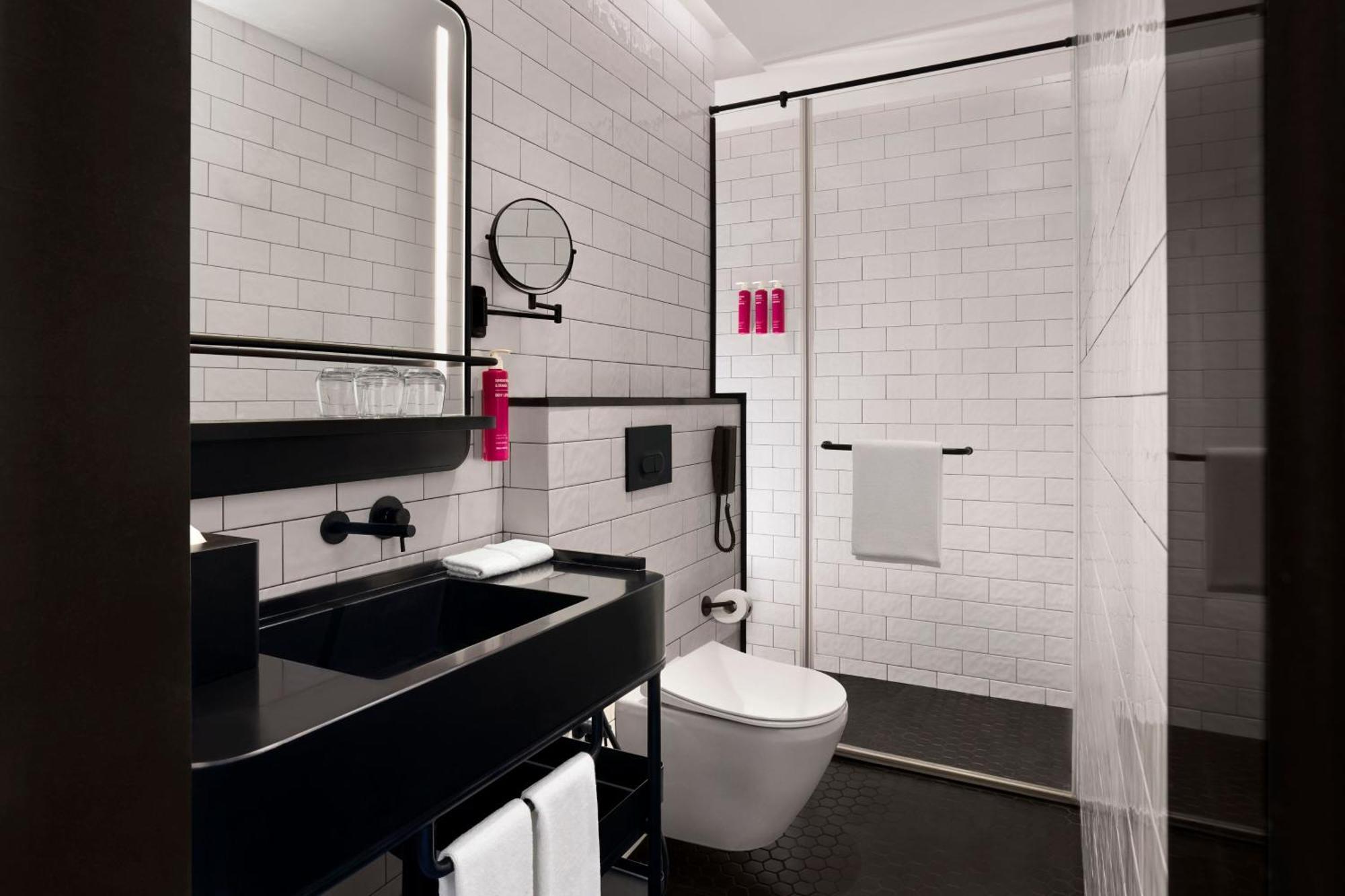 Moxy Andheri West 5*