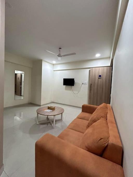 3 Bhk Santacruz 805 Apartment Mumbai