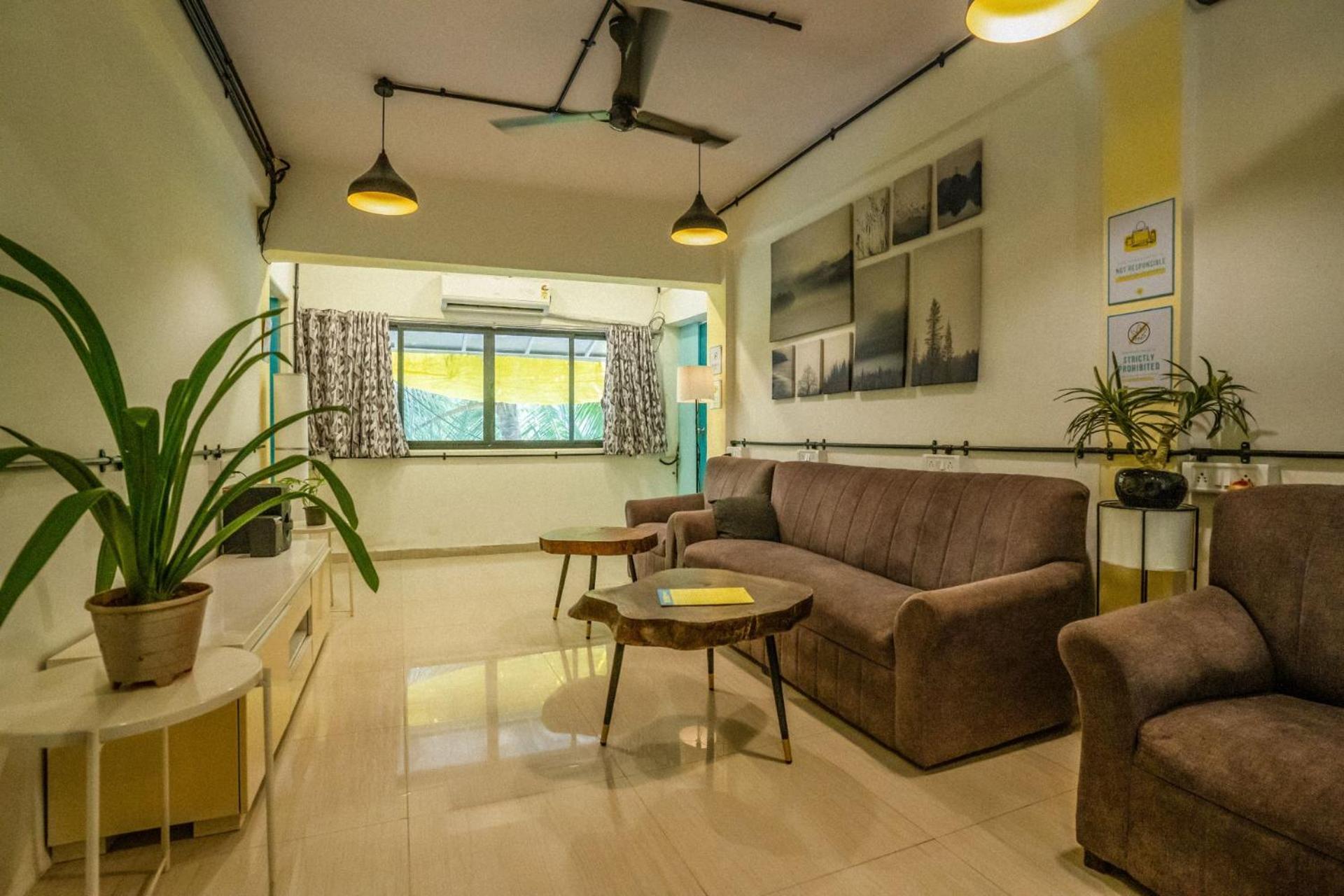 Locomo Express Hostel Mumbai