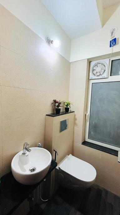 Cozy 1bhk Near Nesco, J Pmorgan Apartment
