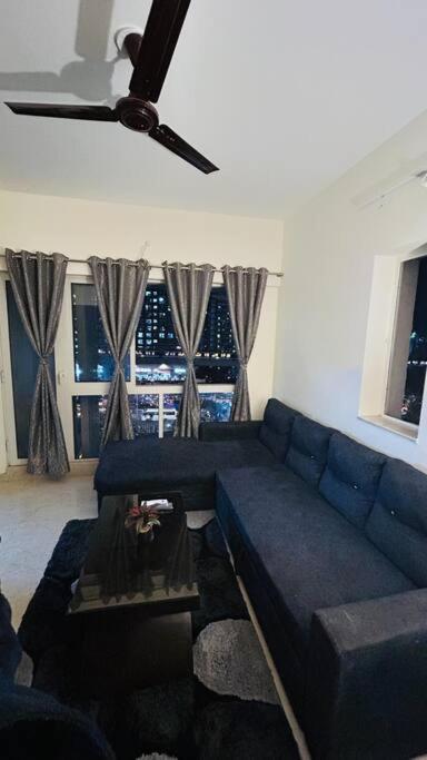 Apartment Cozy 1bhk Near Nesco, J Pmorgan