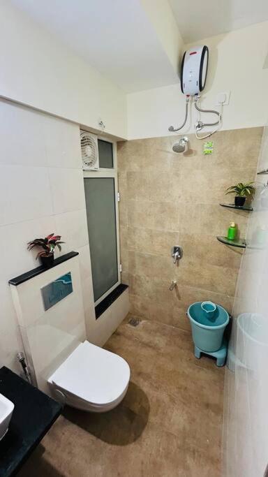 Cozy 1bhk Near Nesco, J Pmorgan Apartment Mumbai
