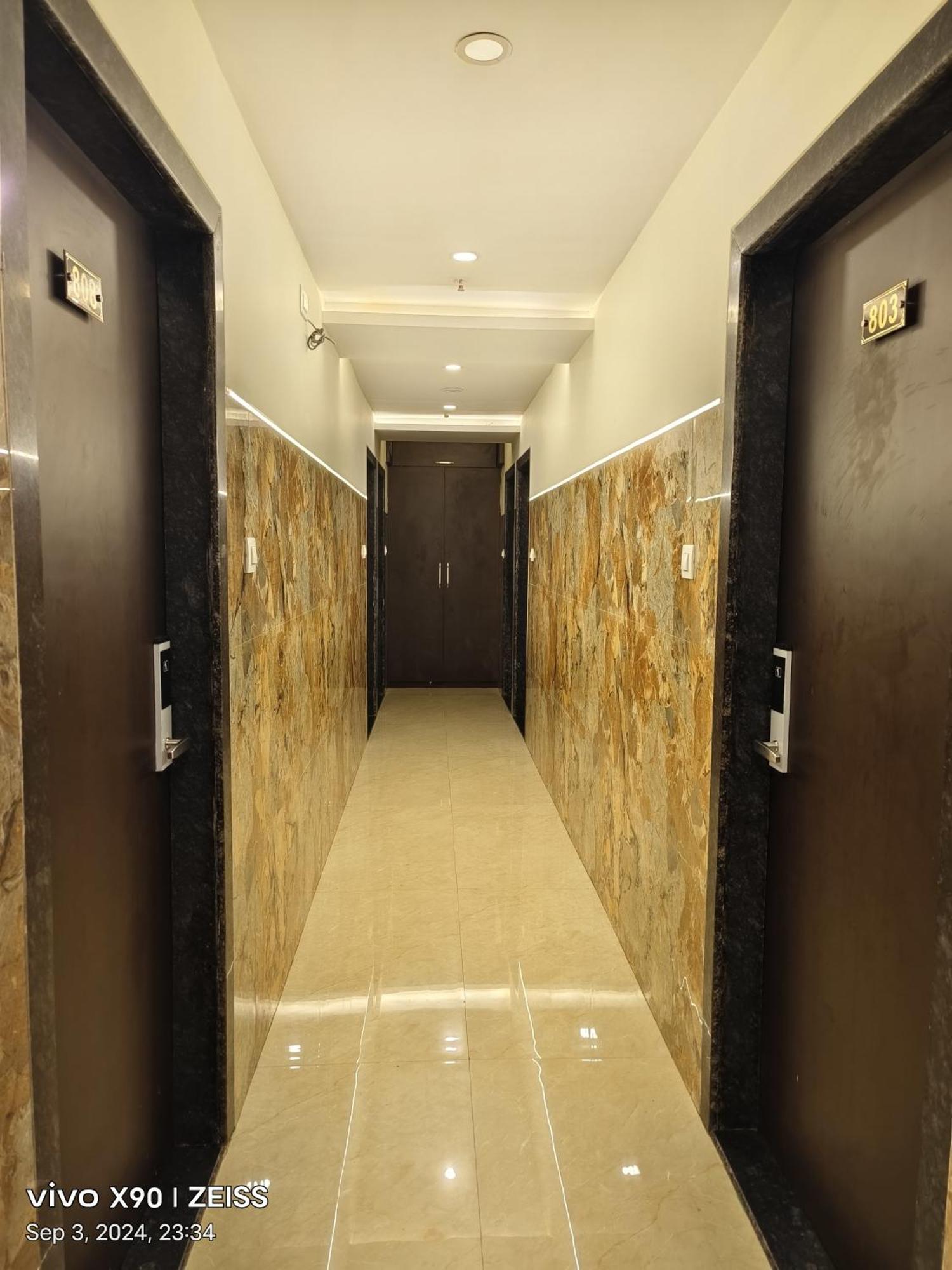 Victoria Palace - South 3*