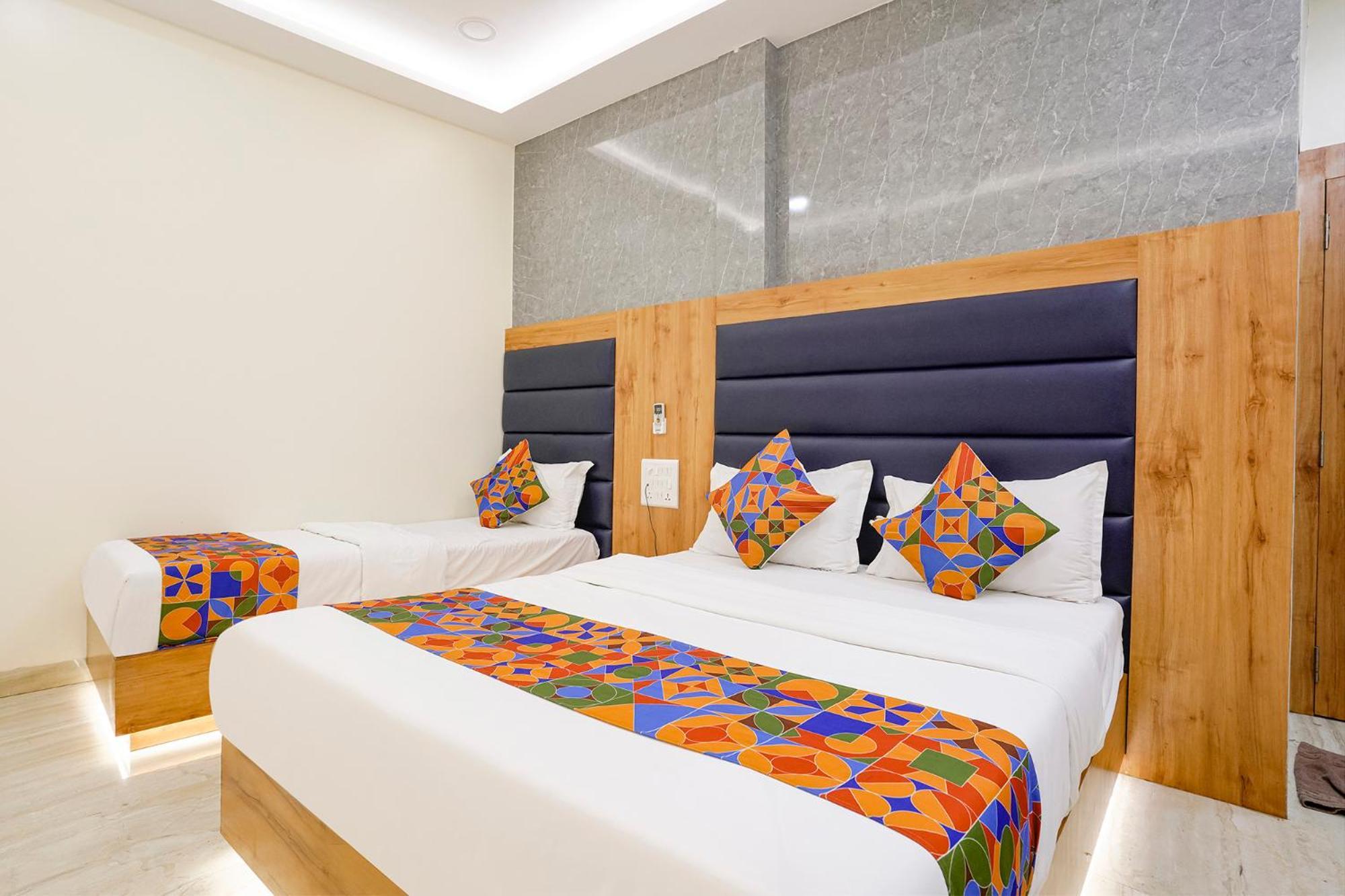 Fabhotel National Guest house *