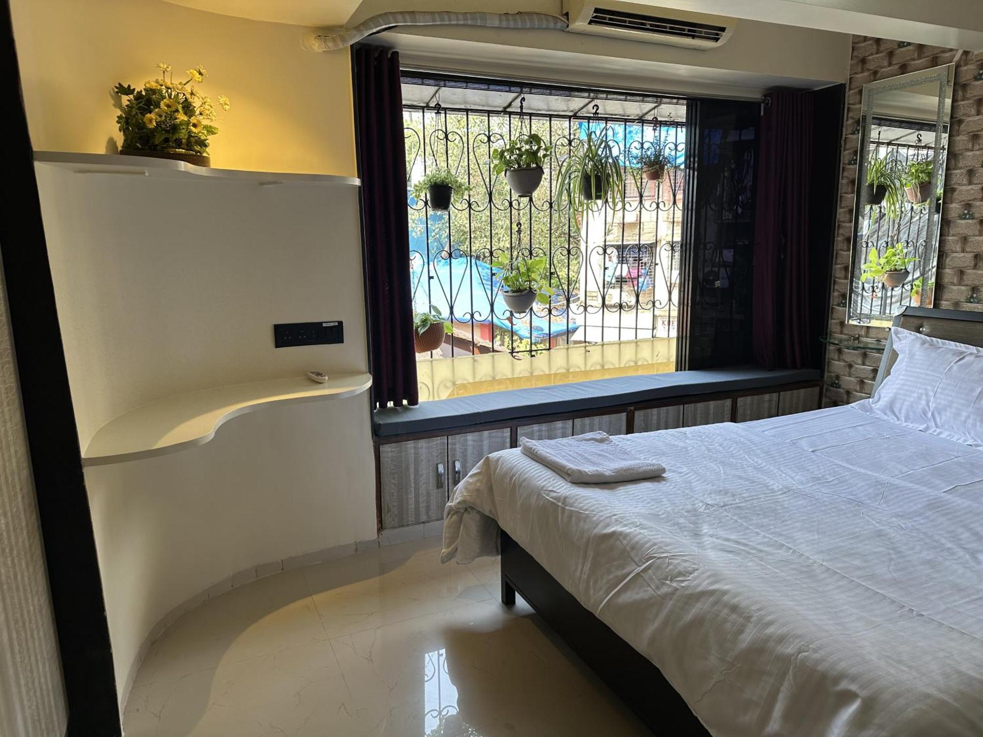 Citadel 1 Bhk Bandra *
