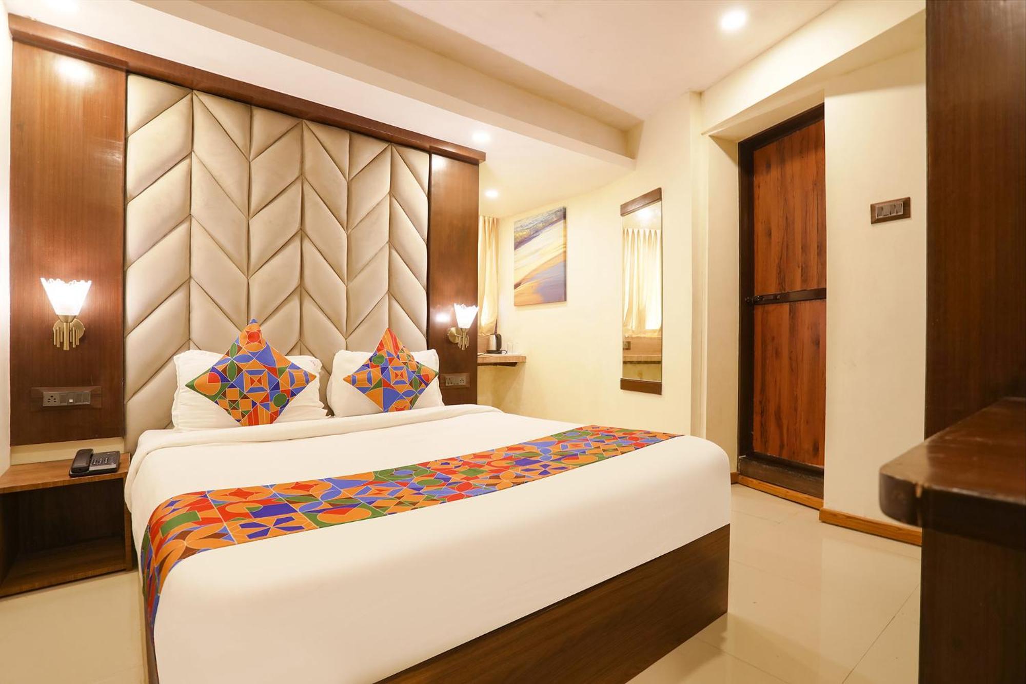 Hotel Fabhotel Rio - Nr International Airport