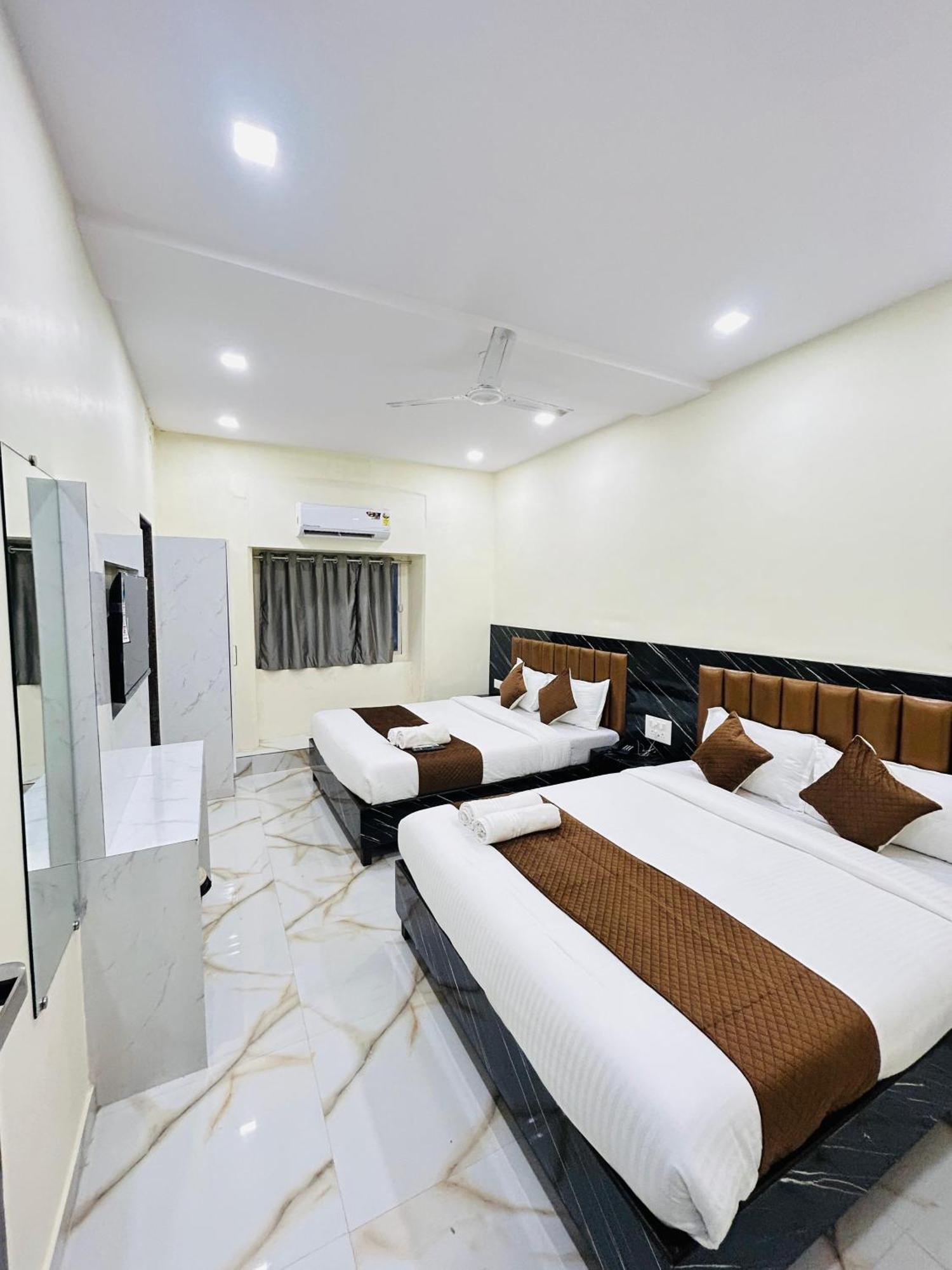 Hotel Rinza Residency Bombaim