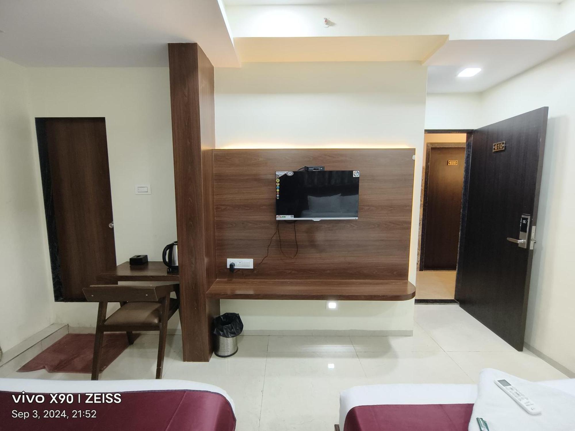 Hotel Grace Executive - South Mumbai