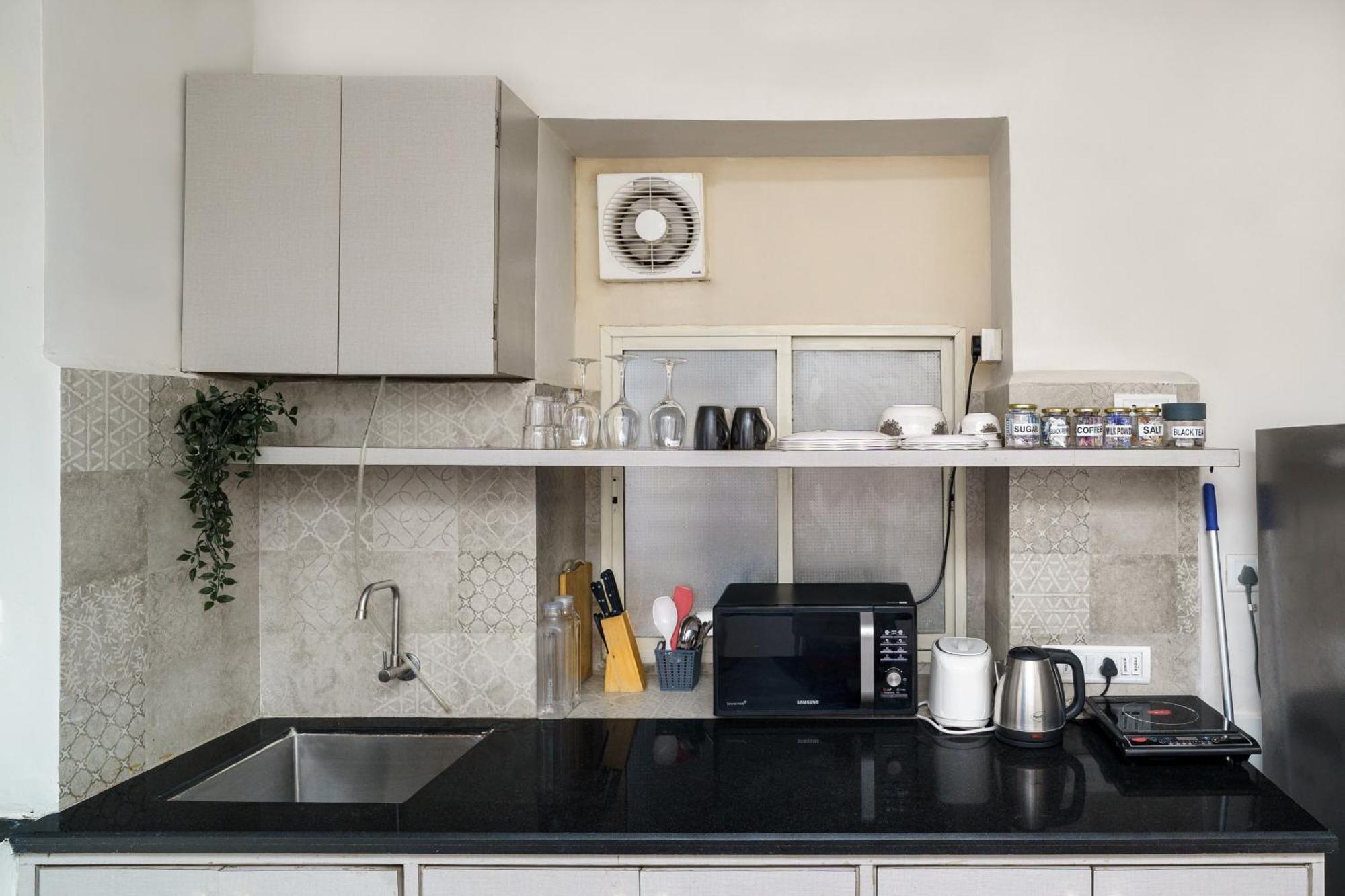 Zoe 1bhk Bandra W By The Company Apartment *