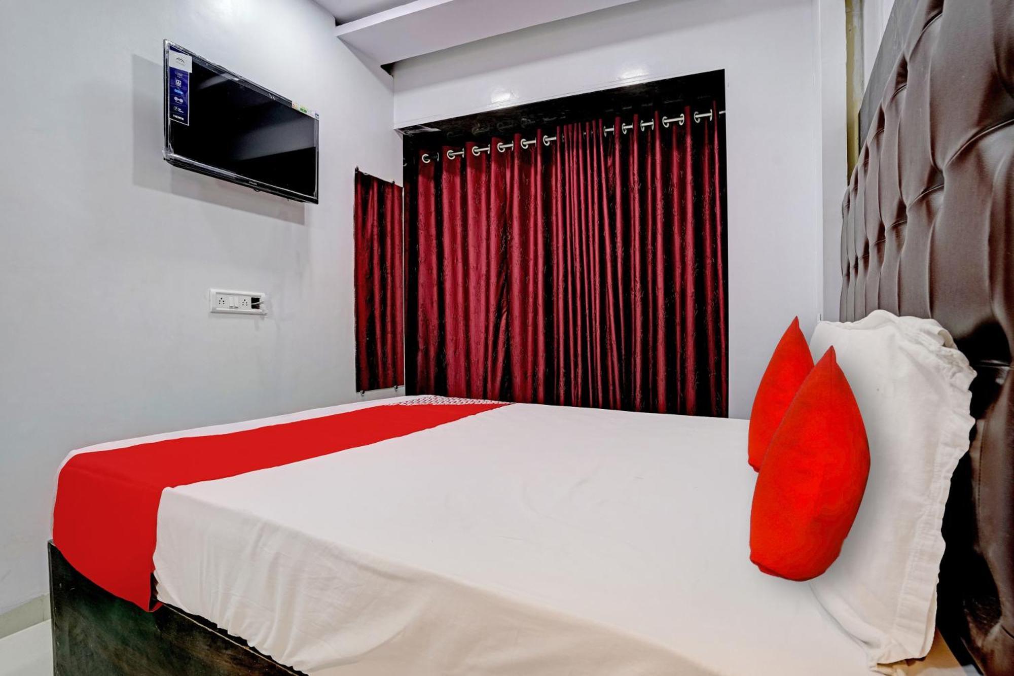 Hotel O Nithyanand 3*