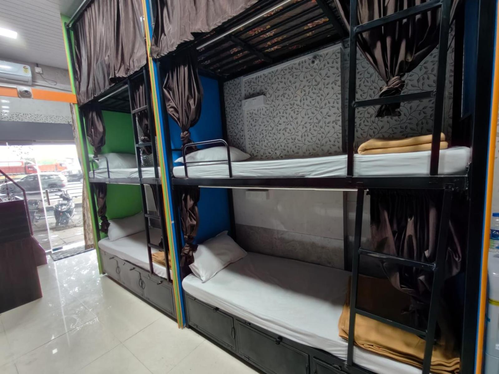 Rameshwar - Parle Highway Hostel