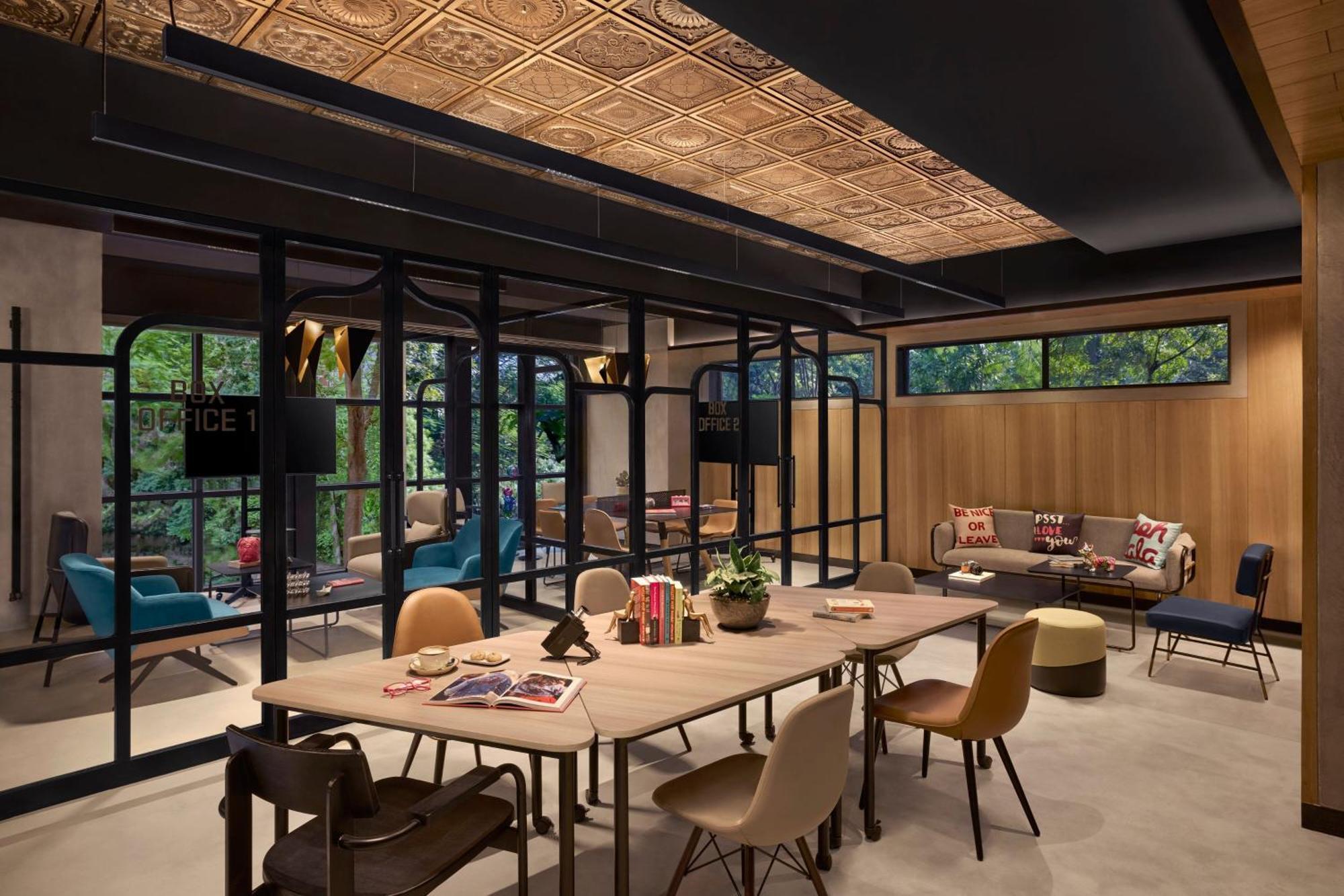 Hotel Moxy Andheri West Mumbai