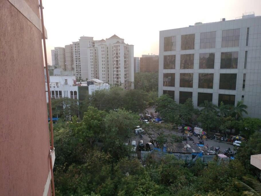 Spacious 1bhk Mindspace Malad W