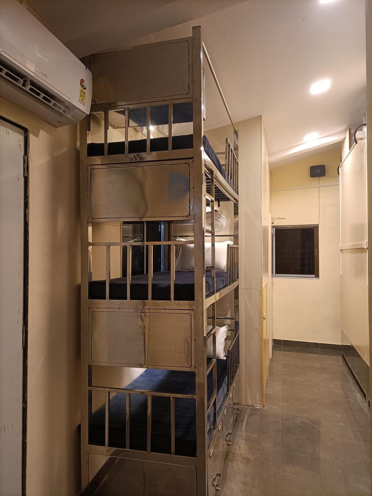 Hostel The Aroma Backpackers Mumbai