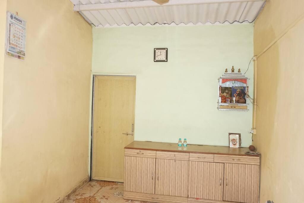 Budget-friendly Near Marol, Andheri East Airport Apartment *