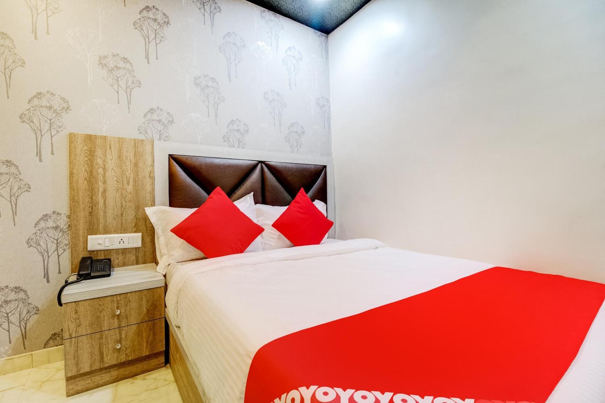 Oyo Flagship Qubic Mumbai