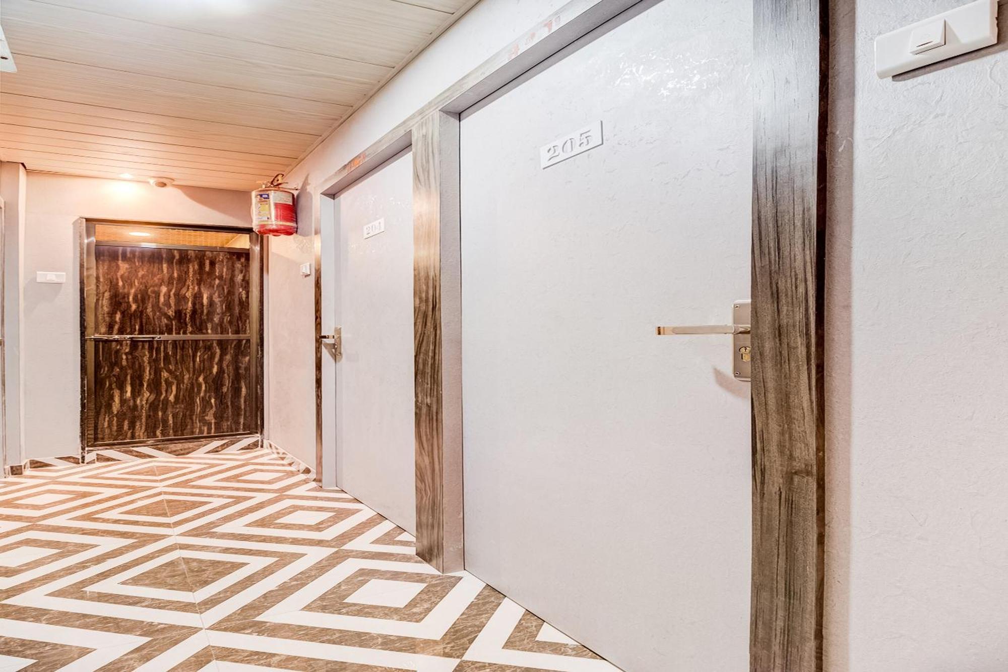 Hotel Oyo Flagship Qubic