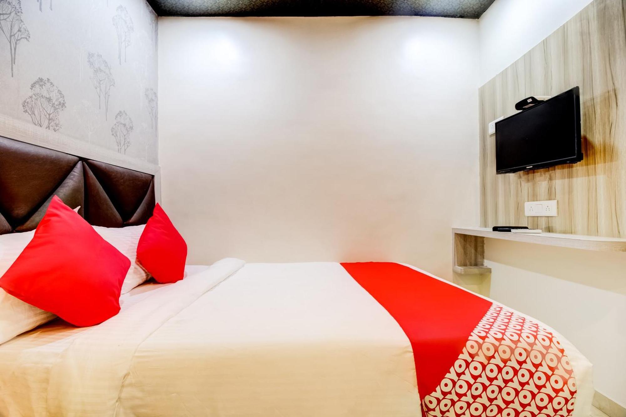 Hotel Oyo Flagship Qubic 4*